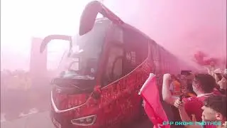 Arnie Slot's Best Moment Of The Season: Liverpool FC Bus Arriving At Anfield on Title Win Day #LFC