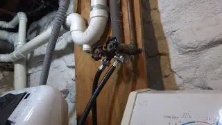 OLD WASHERMACHINE SHUTOFF VALVES UPGRAIDED