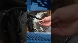 Перезапись звучания малого барабана с помощью гитарного усилителя от @audiouniversity