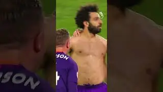 Mohamed Salah celebration causes collision 🤣