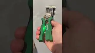 These pliers detect voltage #tools #electrical #electrician