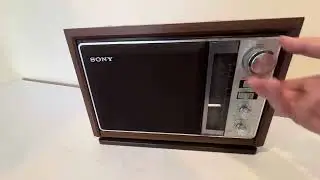 70s Sony Model ICF-9550W AM/FM Solid State Transistor Radio Sounds Great!