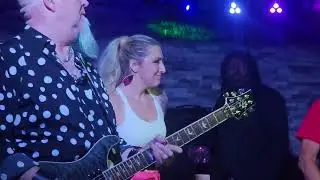 7 Nation Army performed by Drop Down 