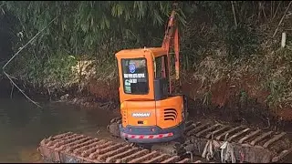 Doosan Excavator DPUPR Depok Normalisasi Outlet Situ 7 Muara