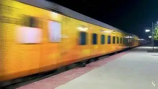 Blazing 130 kmph! 22824 New Delhi-Bhubaneswar Tejas Rajdhani Express Thunders Past