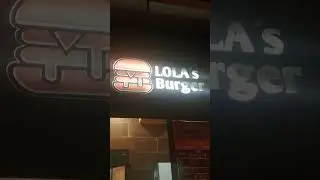 las mejores hamburguesas aqui en lolas burger @ConUnParDeLolas