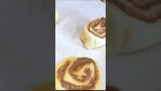 How to Roll Cinnamon Rolls