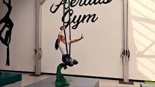 Aerial silks knot tricks: Buddha & Buddha roll