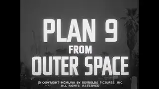 C&eacute;lebre filme &ldquo;t&atilde;o ruim que &eacute; bom&rdquo;;  / Plan 9 From Outer Space Legendado