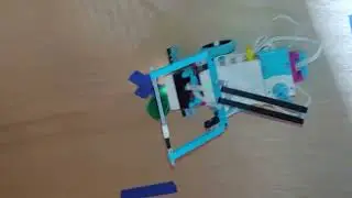 Lego SPIKE Clearing the Road