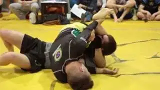 Andrew McGahon [Team Torres] vs The unchokeable man [?] Dublin City NOGI Open 2015