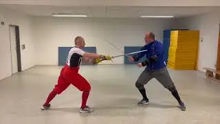 Langschwert:  Variation von Stichen