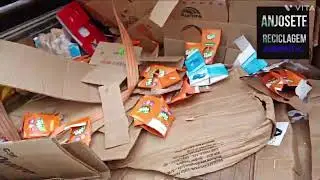 mais de 80 kilos de papelão no begue