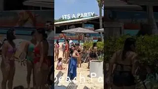 Bonaire Beach ⛱️  It's a party