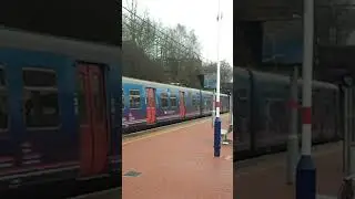 First Capital Connect  Class 313 no. 313064 leaving Alexandra Palace Station on 21/12/11 #shorts