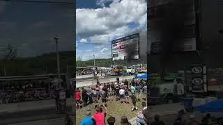 #dragrace 3000hp #kenworth #w900 vs 2900hp #peterbilt #379