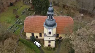 Roßdorf ⛪ St. Trinitatis 🏰 von Geysosche Schloss 🍂 Herbst 🍁  Thüringen | DJI Mini 2 Footage