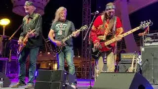 Two Wolf      Highway Song