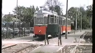 Berlin Ostkreuz, Straßenbahn Endhaltestelle 82 und Schrottfahrzeuge im Betriebshof Lichtenberg 1993