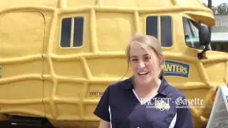 Planters Nutmobile or Oscar Meyer Wienermobile?  Who would win in a race?