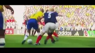 Ronaldo R9 Legendary Skills Dribbling Show