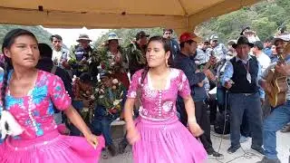 Grupo Las Kantutas en el acto de entrega provisional del puente vehicular Rio Tomata
