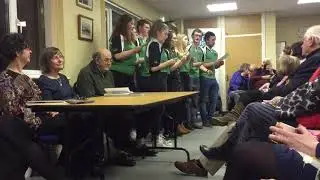 CFfI Llanllwni yn diddanu yn Lansiad Myfyrdodau Pysgotwr