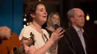 Kyle Carey & Gillebride MacMillan - Sios Dhan An Abhainn