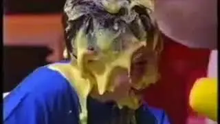 Kid get messy Pie in the face