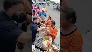 I gave away 100 Big Mac meals in Samoa 🇼🇸