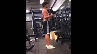 Man Screams Like Girl While Weightlifting