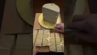How many servings in a 6 inch cake?
