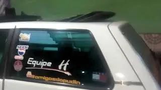 Uno mille com teto solar do stilo