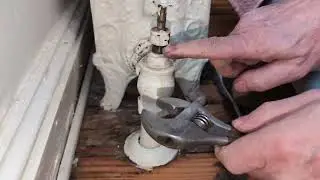 Re-packing An Old Single Pipe Steam Radiator Valve With Teflon (PTFE) 