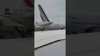 Slow Ride on the Tarmac - Ground Plane Spotting at the Airport