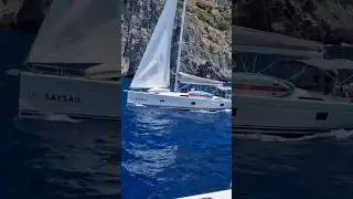 ОПАСНЫЙ ЯХТИНГ!           #яхта #катамаран #море #sail #yacht