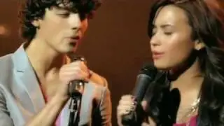 Joe Jonas and  Demi Lovato dating  (officially)