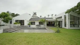 CONTEMPORARY RESIDENCE, IN PRESTIGIOUS ADDRESS WITH STUNNING SEA VIEWS
