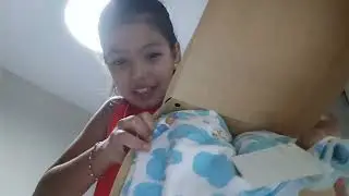 Abriendo un regalo de coco reborn ( tra&iacute;do desde Estados Unidos )