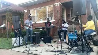 Chicago Street Musician Playing Anita Baker song