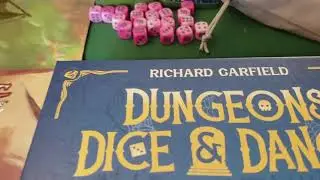 Dugeons, Dice and Danger Unboxing!