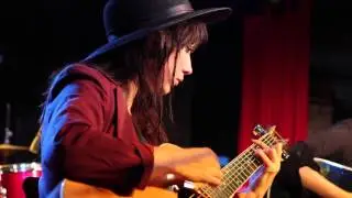 Those Darlins - Blur the Line