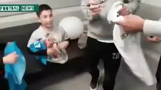 В Казахстане родился мальчик без ногов очен хотел увидет Месси!!