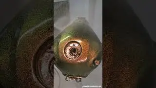 Motorcycle tank paint with METAL FLAKES COSMIC&reg; BLUEGREEN and GREENORANGE of STARDUST