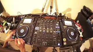 DJ HOW TO KEEP THE VIBE DURING YOUR MAIN SET