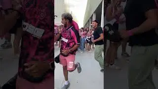 MAKE HAPPY PEOPLE in a Festival IN France ! Rose Festival