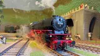 Spur1 Indoor Mai 2025: BR 03 1001 von KM1 zu Besuch