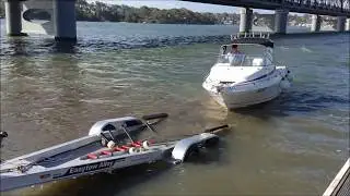 Boatcatch retrieval in wind and tide by solo fisherman