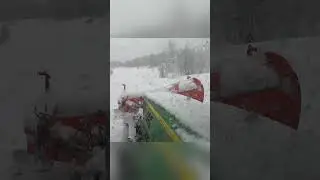Insane Modified Tractor Destroys Muddy Arena and Finishes with Phenomenal Skill 🏟️💥