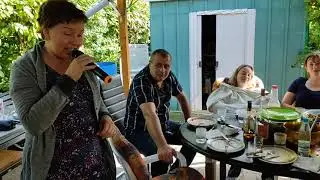 Льётся музыка
